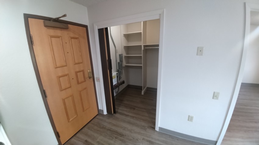 Picture of East View apartment closet