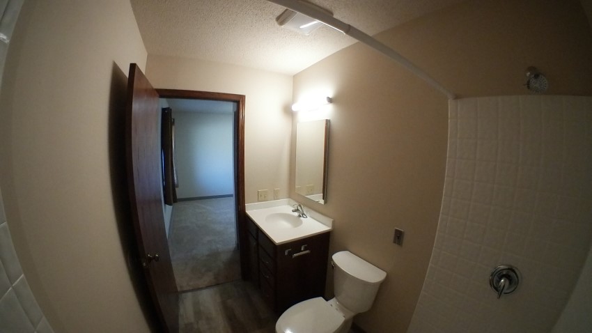 Picture of Pawnee Village 1 apartment bathroom