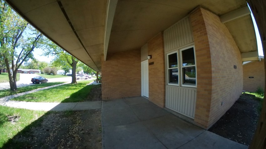 Picture of Pawnee Village 3 bedroom apartment exterior front door